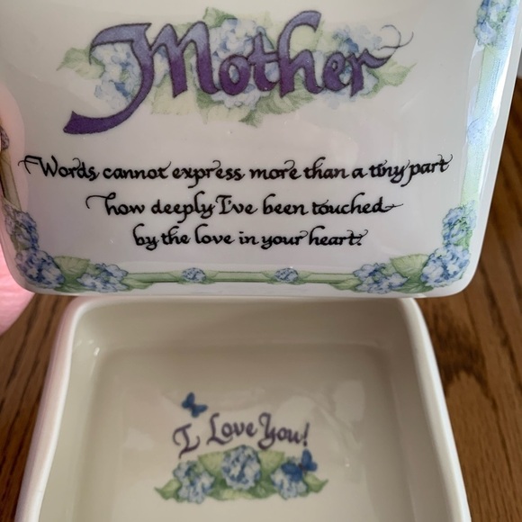 Mother’s Day gift Vintage great shape. I love you message. - Picture 2 of 4